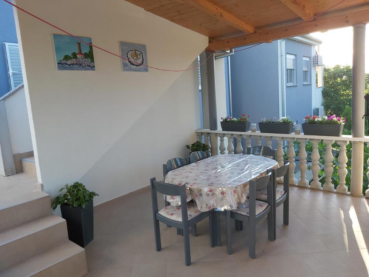 Apartman Ana Štinjan الغرفة الصورة