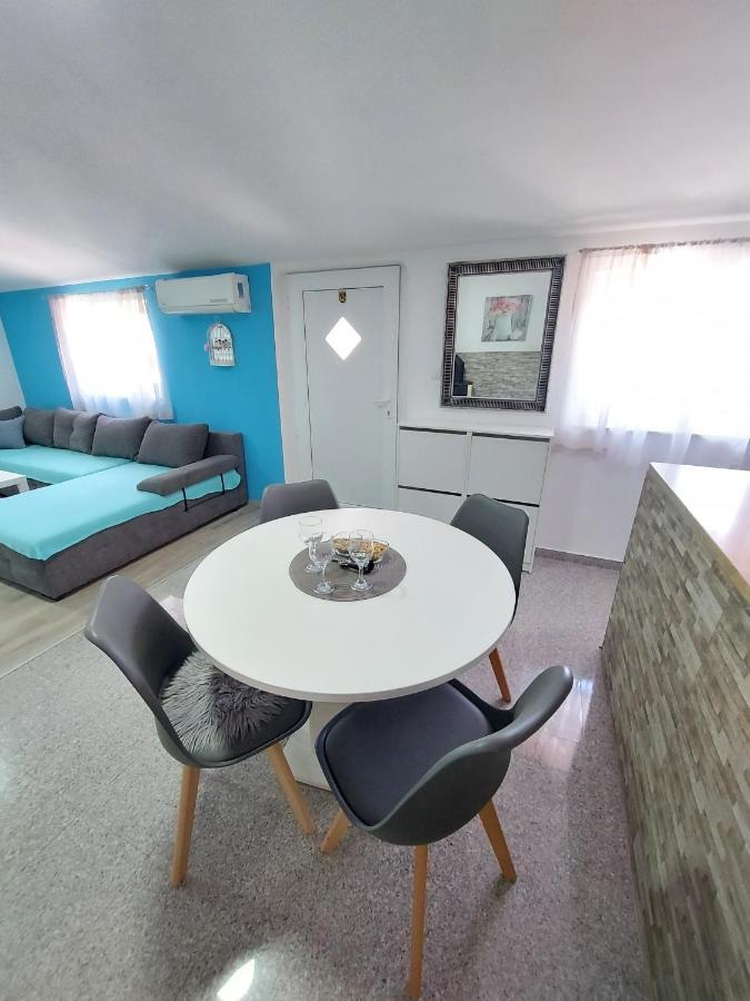 Apartman Ana Štinjan المظهر الخارجي الصورة